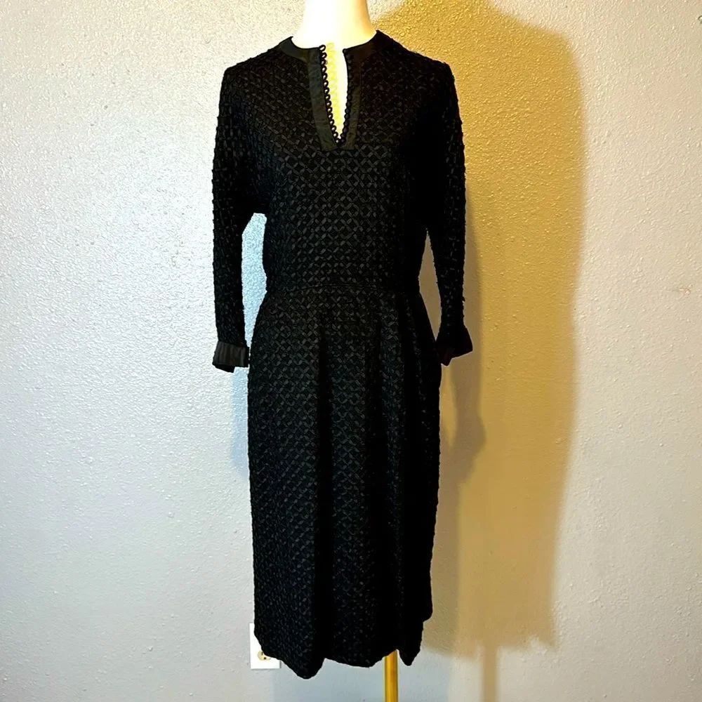 Vintage Rembrandt women’s black faille loop fabric fitted dress side zipper